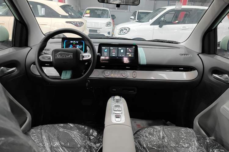 Used CHANGAN NEVO Lumin 2025 205 km Xiangqin Version Center Console