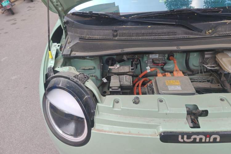 Used CHANGAN NEVO Lumin 2025 301km Honey Dew Edition Engine Bay Right