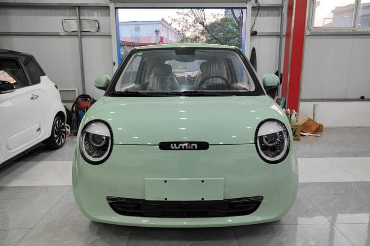 Used CHANGAN NEVO Lumin 2025 205 km Xiangqin Version Front