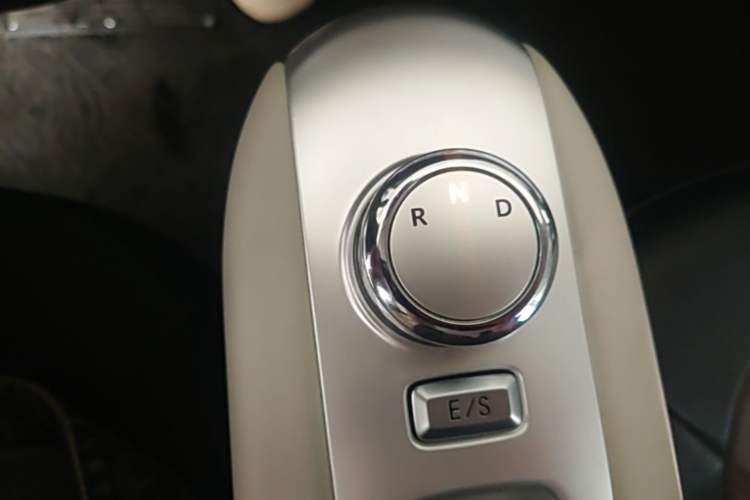 Used CHANGAN NEVO Lumin 2025 205 km Xiangqin Version Gear Lever