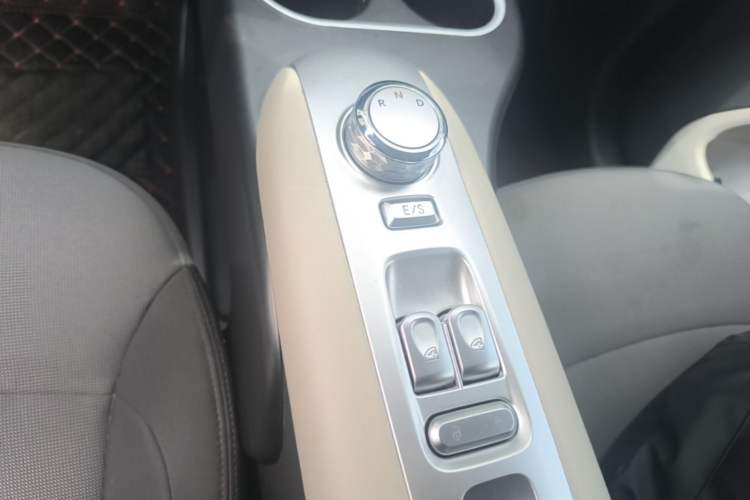 Used CHANGAN NEVO Lumin 2025 205 km Xiangqin Version Gear Lever
