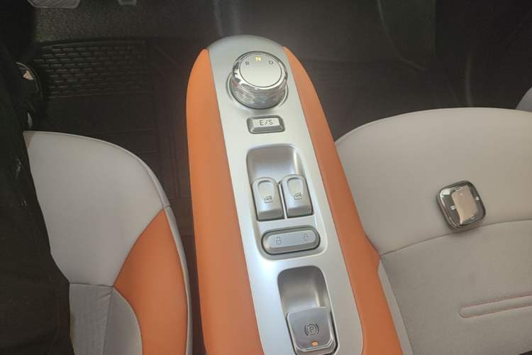 Used CHANGAN NEVO Lumin 2025 205 km Xiangqin Version Gear Lever