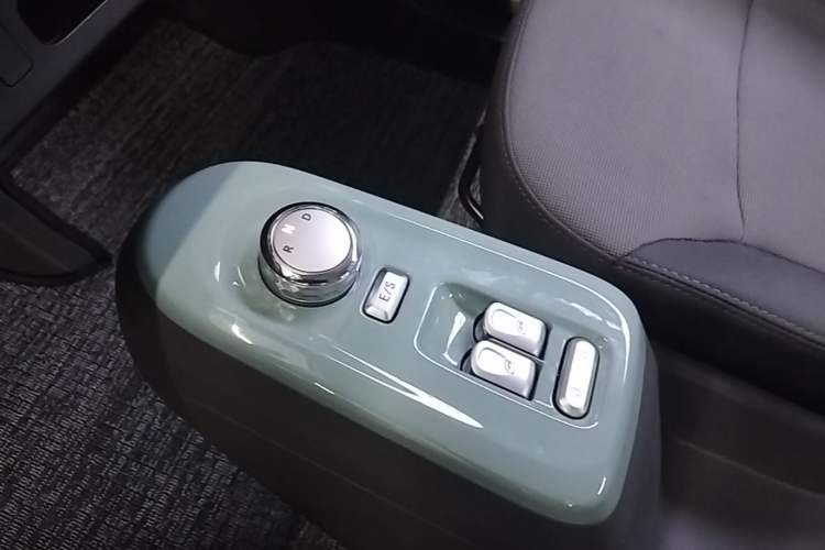 Used CHANGAN NEVO Lumin 2025 205km Refreshing Edition Gear Lever