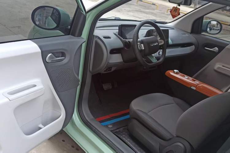Used CHANGAN NEVO Lumin 2025 205 km Xiangqin Version Interior 2