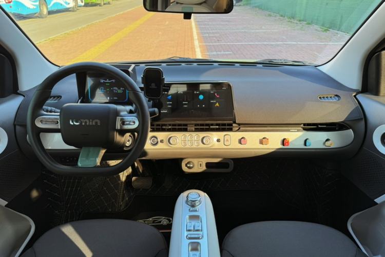 Used CHANGAN NEVO Lumin 2025 205 km Xiangqin Version Interior 5