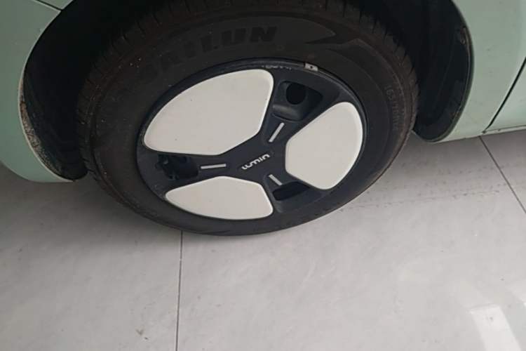 Used CHANGAN NEVO Lumin 2025 205 km Xiangqin Version Left Front Wheel Hub
