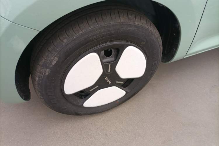 Used CHANGAN NEVO Lumin 2025 205 km Xiangqin Version Left Front Wheel Hub