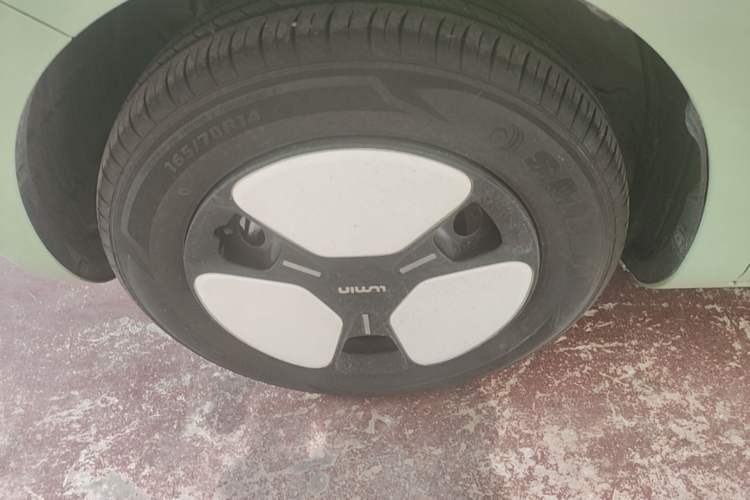 Used CHANGAN NEVO Lumin 2025 205 km Xiangqin Version Left Front Wheel Hub