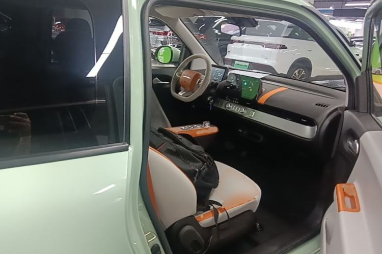 Used CHANGAN NEVO Lumin 2025 301km Honey Dew Edition Right Front Seat