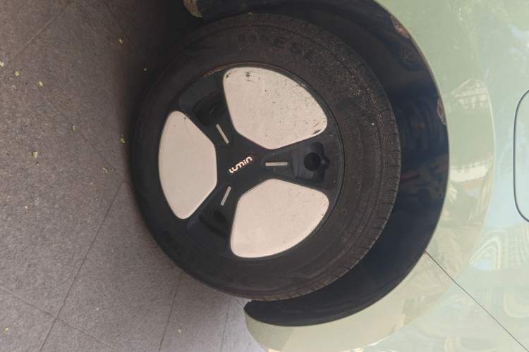 Used CHANGAN NEVO Lumin 2025 301km Honey Dew Edition Right Front Wheel Hub