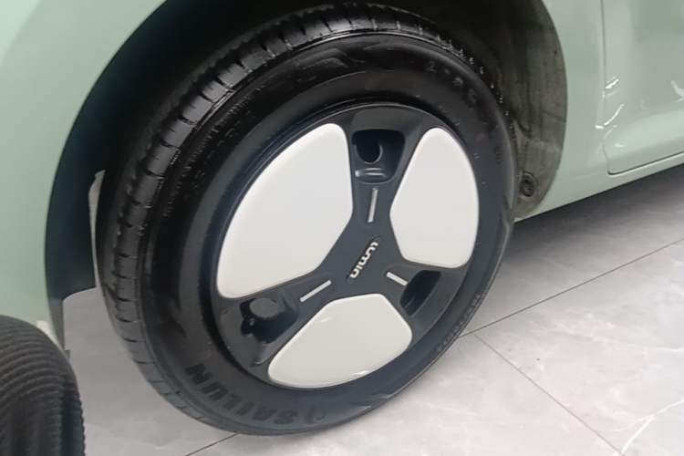 Used CHANGAN NEVO Lumin 2025 301km Honey Dew Edition Right Rear Wheel Hub