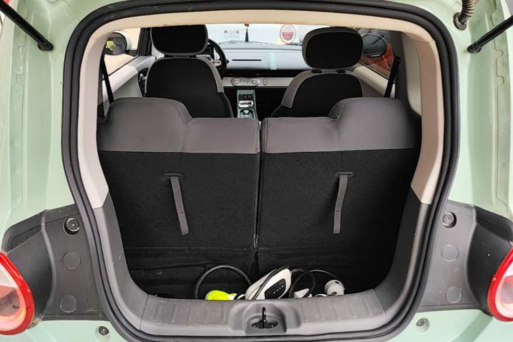 Used CHANGAN NEVO Lumin 2025 205km Refreshing Edition Trunk