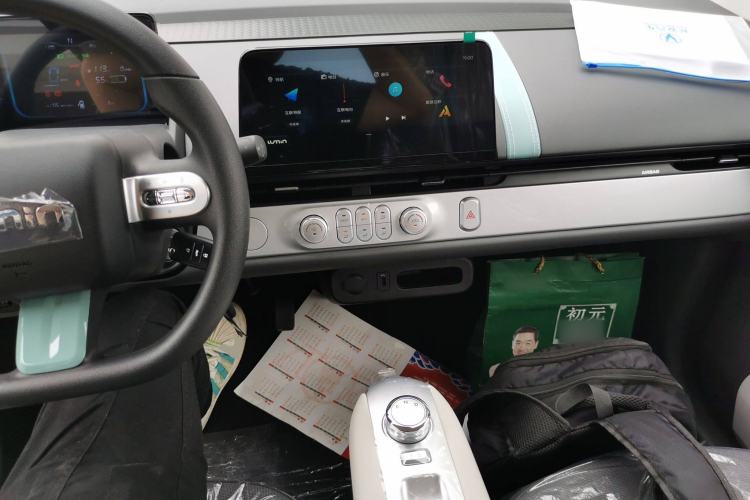 Used CHANGAN NEVO Lumin 2025 205 km Xiangqin Version Center Console