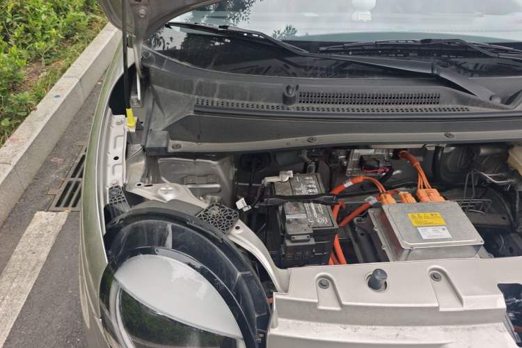 Used CHANGAN NEVO Lumin 2025 205 km Xiangqin Version Engine Bay Right