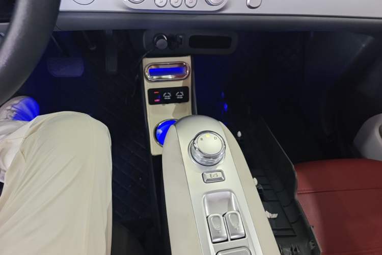 Used CHANGAN NEVO Lumin 2025 205 km Xiangqin Version Gear Lever