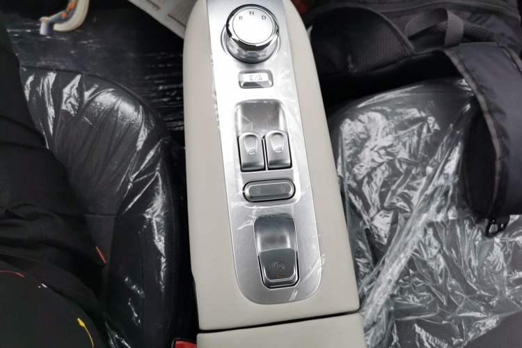 Used CHANGAN NEVO Lumin 2025 205 km Xiangqin Version Gear Lever