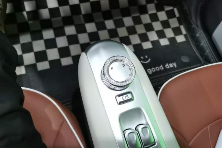 Used CHANGAN NEVO Lumin 2025 205 km Xiangqin Version Gear Lever