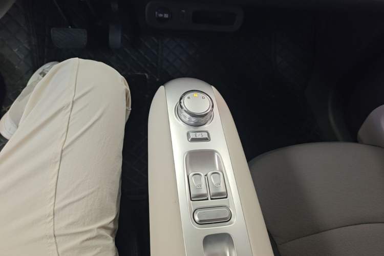Used CHANGAN NEVO Lumin 2025 205 km Xiangqin Version Gear Lever