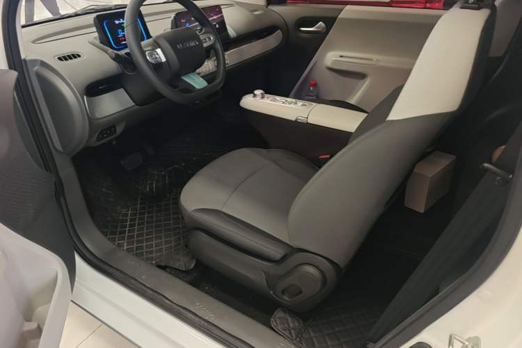 Used CHANGAN NEVO Lumin 2025 205 km Xiangqin Version Left Rear Seat