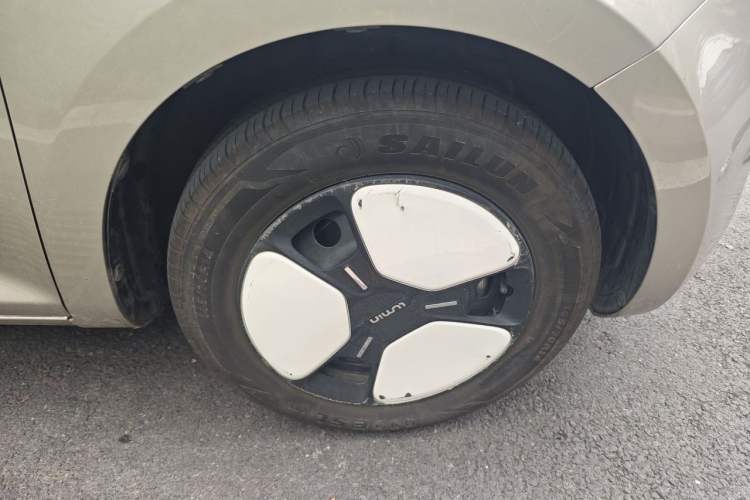Used CHANGAN NEVO Lumin 2025 205 km Xiangqin Version Right Front Wheel Hub