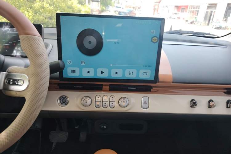 Used CHANGAN NEVO Lumin 2025 205km Refreshing Edition Audio And AC Panel