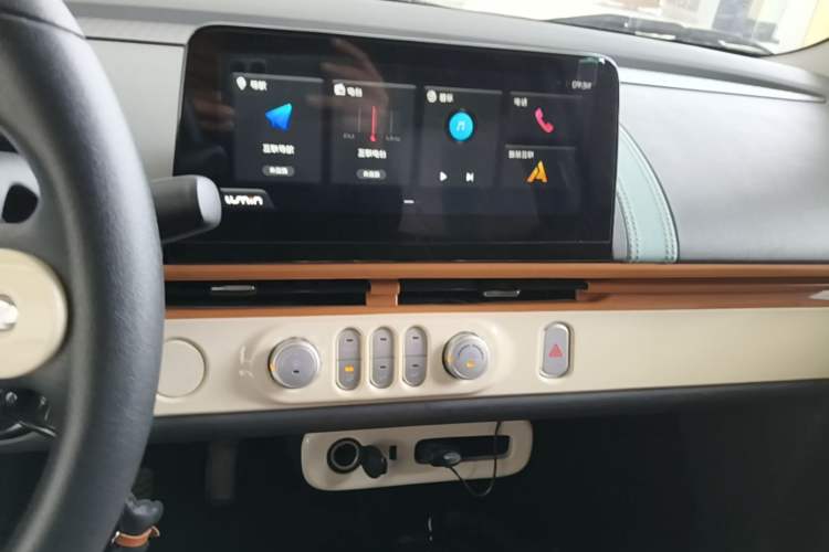 Used CHANGAN NEVO Lumin 2025 205km Refreshing Edition Audio And AC Panel