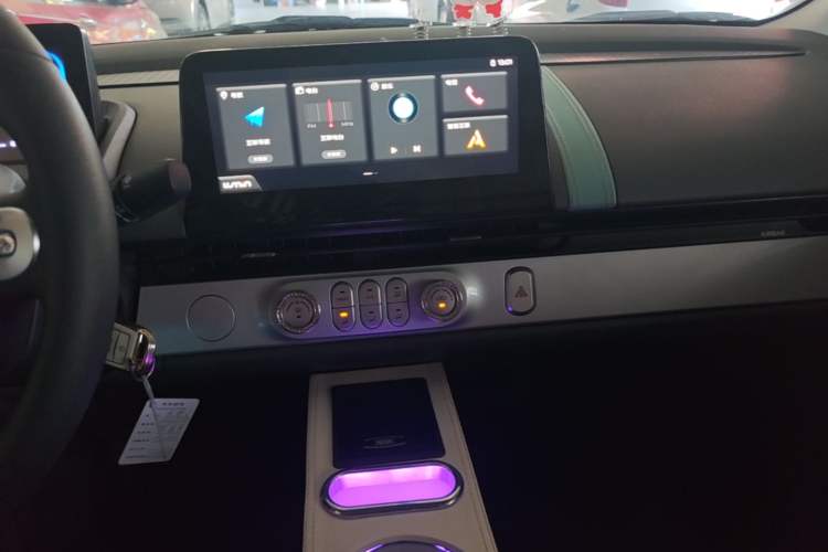 Used CHANGAN NEVO Lumin 2025 205 km Xiangqin Version Audio And AC Panel