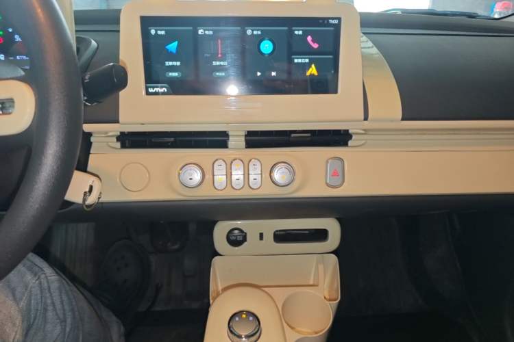Used CHANGAN NEVO Lumin 2025 205km Refreshing Edition Audio And AC Panel