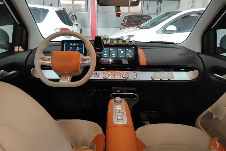 Used CHANGAN NEVO Lumin 2025 301km Honey Dew Edition Center Console