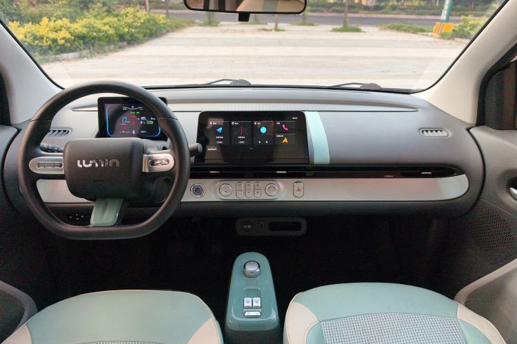 Used CHANGAN NEVO Lumin 2025 205km Refreshing Edition Center Console
