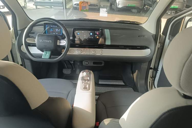 Used CHANGAN NEVO Lumin 2025 205 km Xiangqin Version Center Console