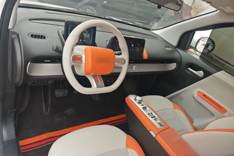 Used CHANGAN NEVO Lumin 2025 301km Honey Dew Edition Center Console
