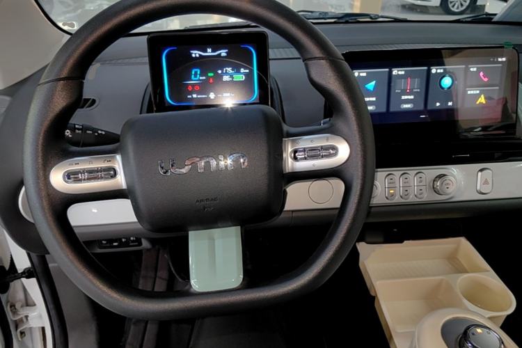 Used CHANGAN NEVO Lumin 2025 205 km Xiangqin Version Center Console
