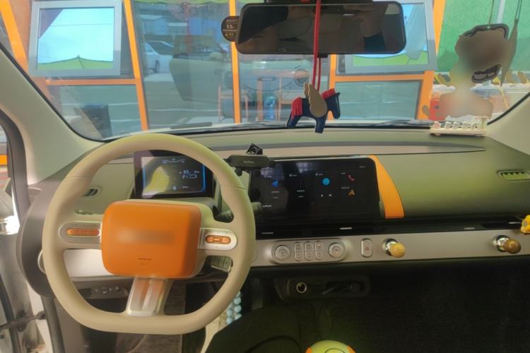 Used CHANGAN NEVO Lumin 2025 301km Honey Dew Edition Center Console