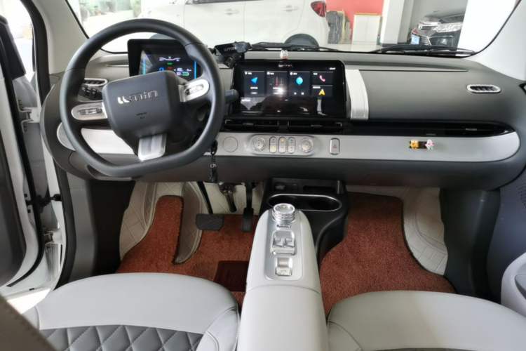 Used CHANGAN NEVO Lumin 2025 205 km Xiangqin Version Center Console