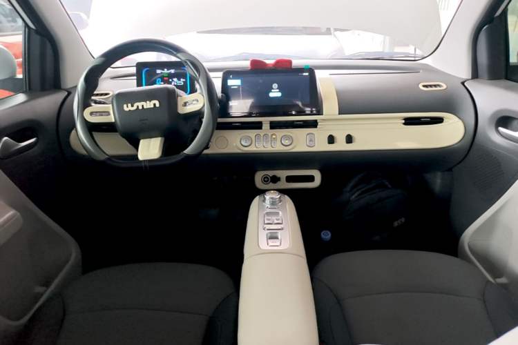 Used CHANGAN NEVO Lumin 2025 205 km Xiangqin Version Center Console