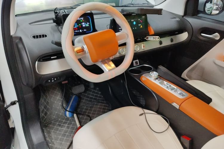 Used CHANGAN NEVO Lumin 2025 301km Honey Dew Edition Center Console