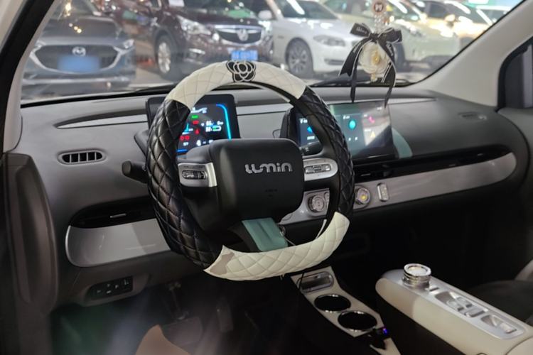 Used CHANGAN NEVO Lumin 2025 205 km Xiangqin Version Center Console