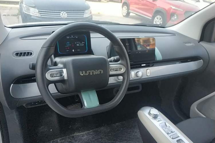 Used CHANGAN NEVO Lumin 2025 205 km Xiangqin Version Center Console