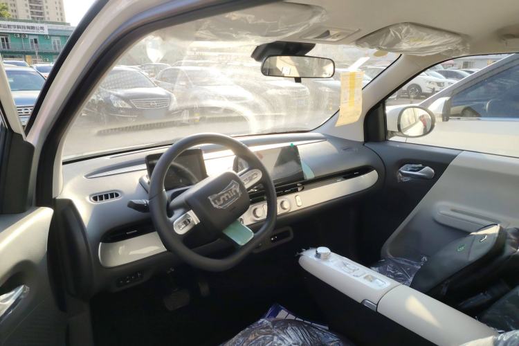Used CHANGAN NEVO Lumin 2025 205km Refreshing Edition Center Console