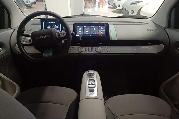 Used CHANGAN NEVO Lumin 2025 205 km Xiangqin Version Center Console