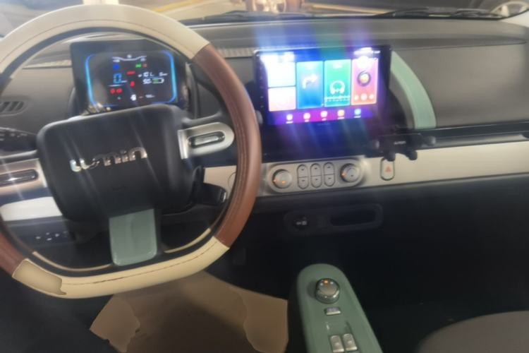 Used CHANGAN NEVO Lumin 2025 205km Refreshing Edition Center Console