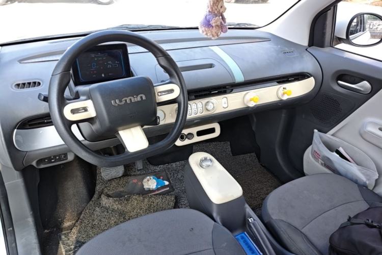 Used CHANGAN NEVO Lumin 2025 205km Refreshing Edition Center Console