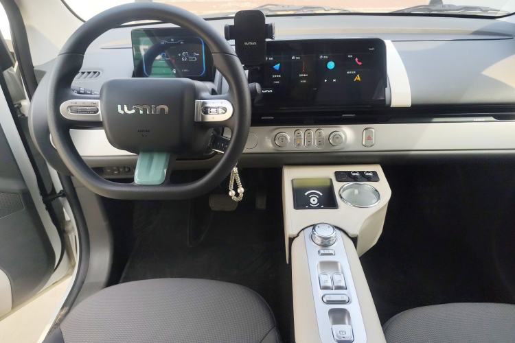 Used CHANGAN NEVO Lumin 2025 205 km Xiangqin Version Center Console