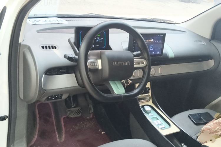 Used CHANGAN NEVO Lumin 2025 205km Refreshing Edition Center Console
