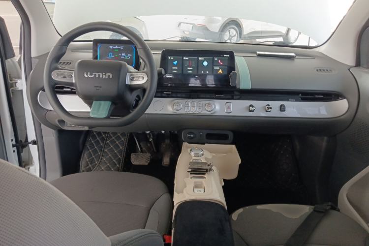 Used CHANGAN NEVO Lumin 2025 205 km Xiangqin Version Center Console