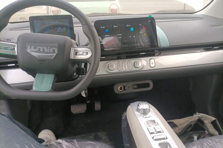 Used CHANGAN NEVO Lumin 2025 205 km Xiangqin Version Center Console