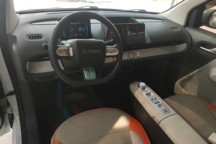 Used CHANGAN NEVO Lumin 2025 205 km Xiangqin Version Center Console
