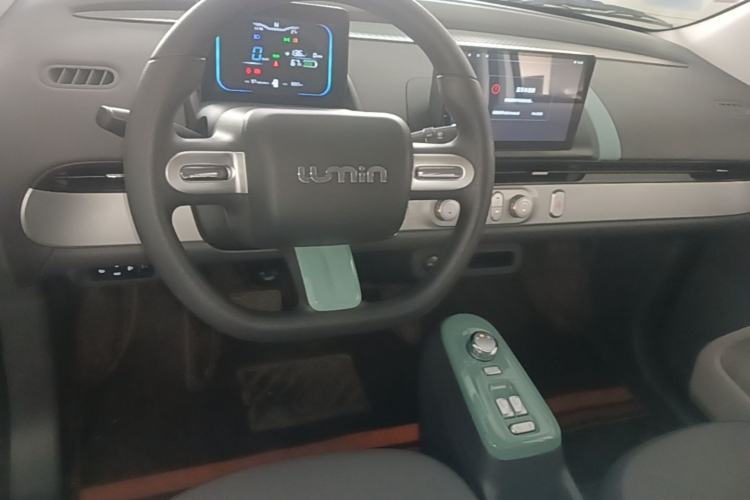 Used CHANGAN NEVO Lumin 2025 205km Refreshing Edition Center Console