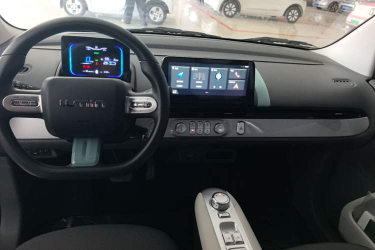 Used CHANGAN NEVO Lumin 2025 205 km Xiangqin Version Center Console